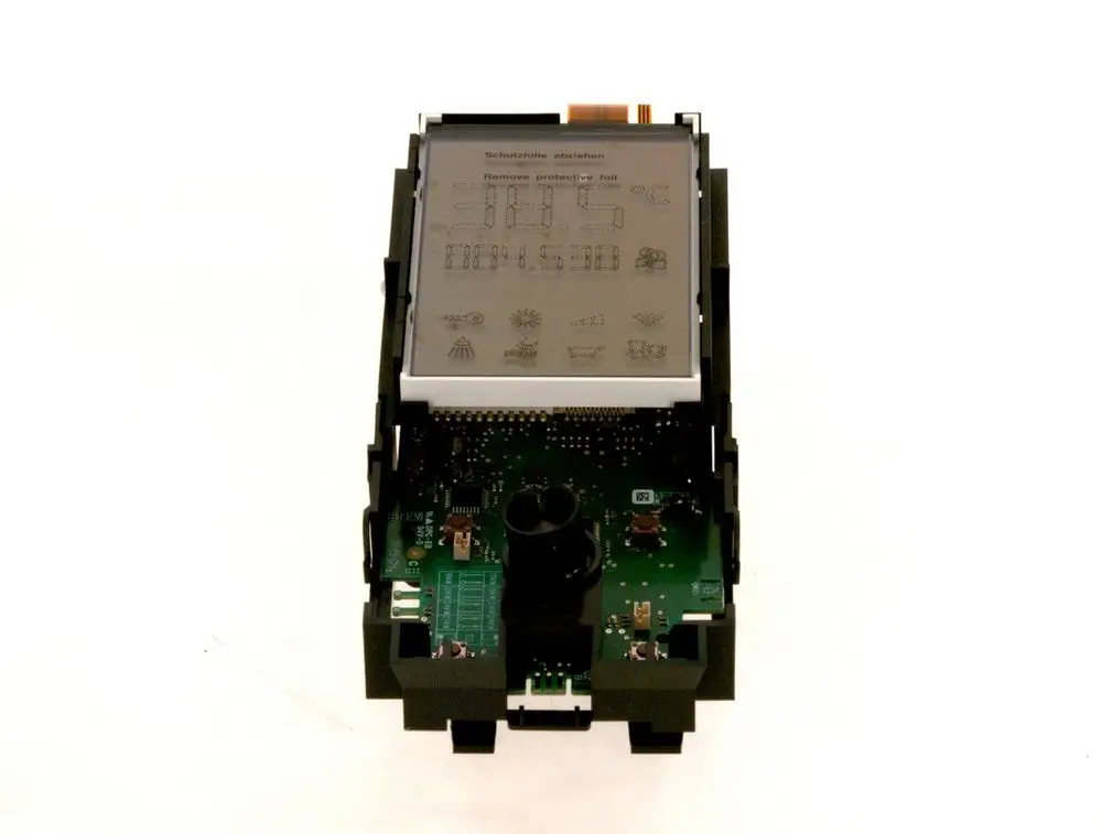 Steuerungsmodul von Bosch mit einem Sichtfenster, das anzeigt, wie das Gerät konfiguriert werden kann. Elektronische Bauteile sind sichtbar.